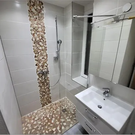 Moeblierte In Daire *