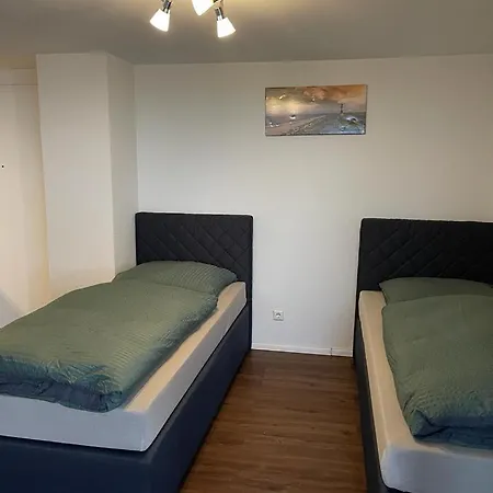 Moeblierte In Apartment *